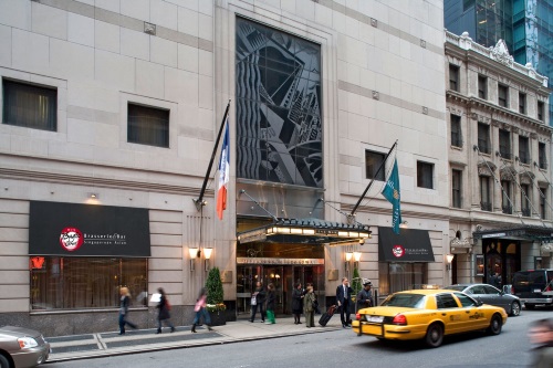 Millennium Broadway Times Square buitenkant